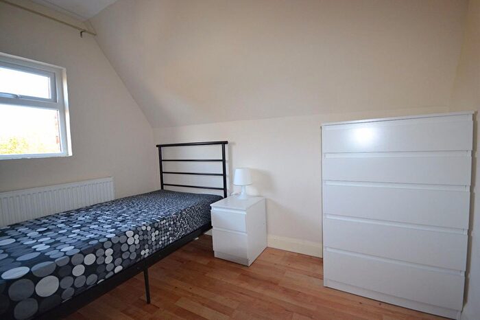 3 Bedroom Flat To Rent In Glynne Road, London, N22