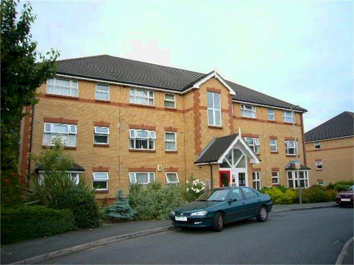 2 Bedroom Flat To Rent In Taylor Close, Hounslow, TW3