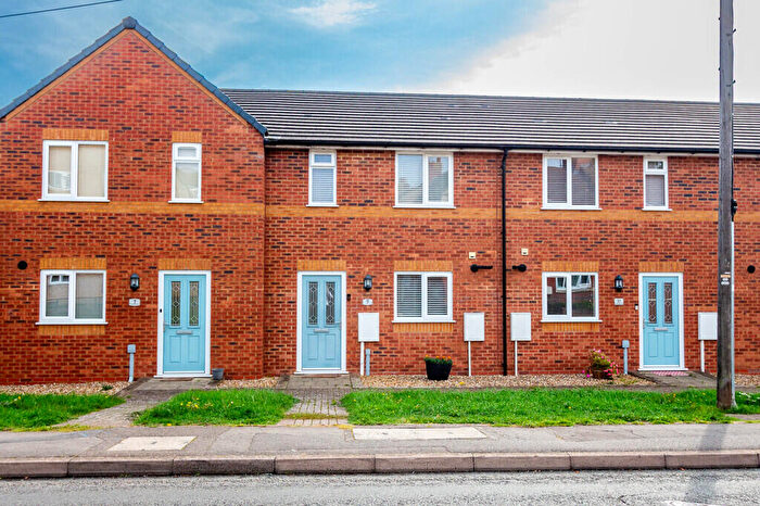 2 Bedroom Terraced House For Sale In Northampton Road, Rushden, NN10
