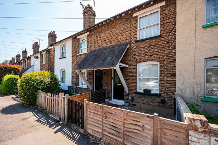 3 Bedroom Terraced House To Rent In Ludlow Road, Guildford, GU2