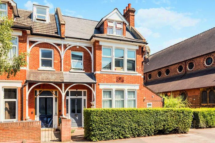 Studio To Rent In King Charles Road, Surbiton, KT5