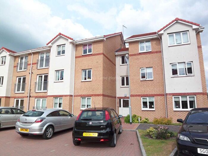 2 Bedroom Flat To Rent In Strachur Crescent, Lambhill, Glasgow, G22