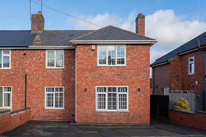 3 Bedroom End Terrace House For Sale In The Quadrant, Sedgley, DY3