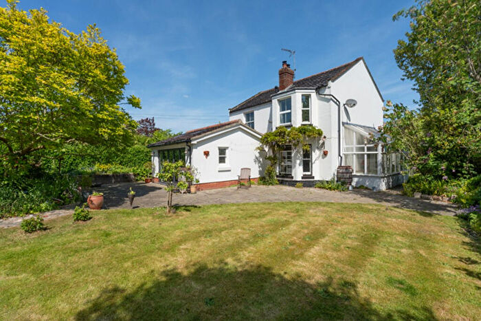 3 Bedroom Detached House For Sale In Aylsham Road, North Walsham, NR28