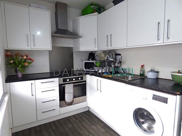 1 Bedroom Flat To Rent In Princess Road West, Leicester, LE1