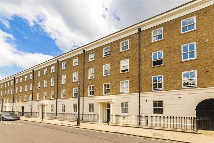 3 Bedroom Flat To Rent In Falmouth Road, Borough, SE1