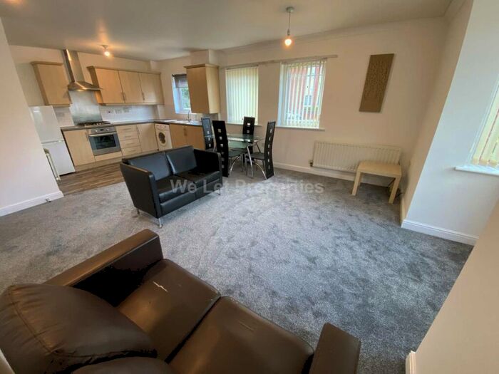 2 Bedroom Apartment To Rent In Drayton Street, Hulme, M15