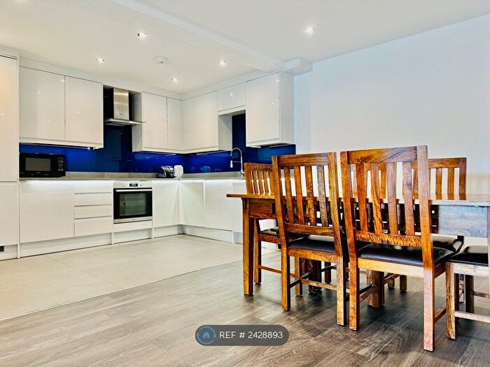 2 Bedroom Flat To Rent In Copperfield Road, London, E3