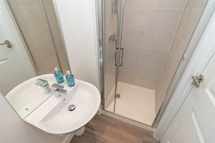 2 Bedroom End Of Terrace House To Rent In Fennel Drive, Chichester, PO20