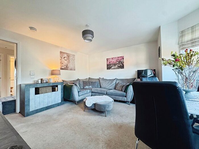 2 Bedroom Flat For Sale In Clement Drive, Newton Mearns, G77
