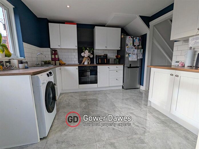 3 Bedroom End Of Terrace House For Sale In Harding Road, Orsett Heath, RM16