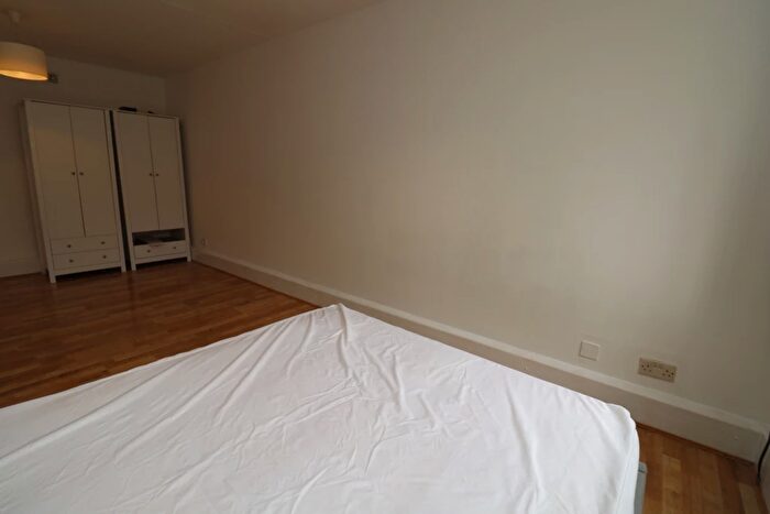 1 Bedroom House To Rent In Mallory Street, London, NW8