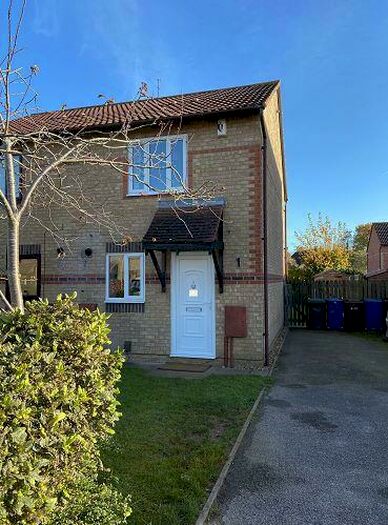 2 Bedroom Semi-Detached House To Rent In Hornbeam Road, Bicester, OX26