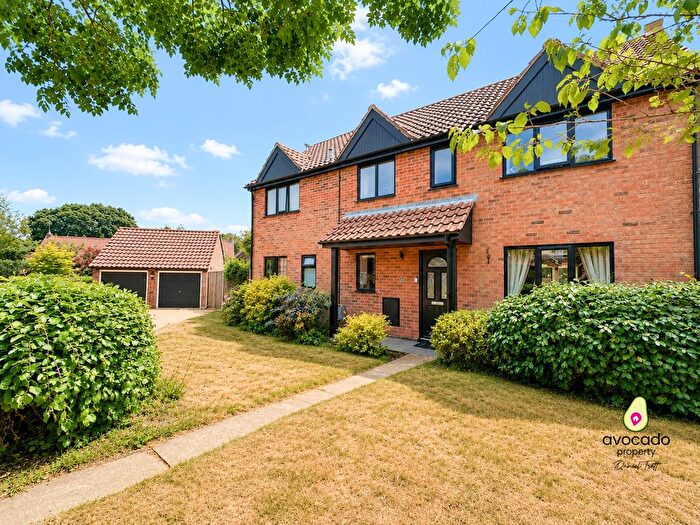 4 Bedroom Detached House For Sale In Latchmoor Park, Ludham, Great Yarmouth, Norfolk, NR29