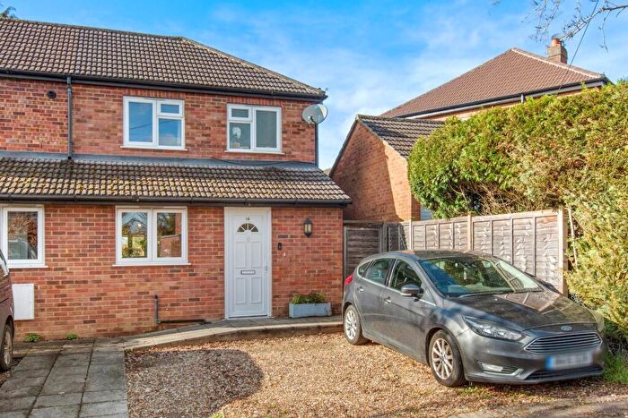 3 Bedroom End Of Terrace House For Sale In Quarrendon Road, Amersham, Buckinghamshire, HP7