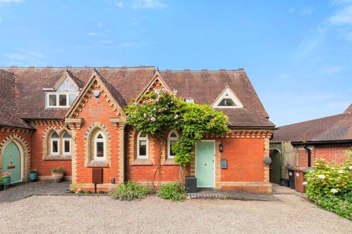 2 Bedroom End Of Terrace House To Rent In Widney Road, Bentley Heath, Solihull, B93