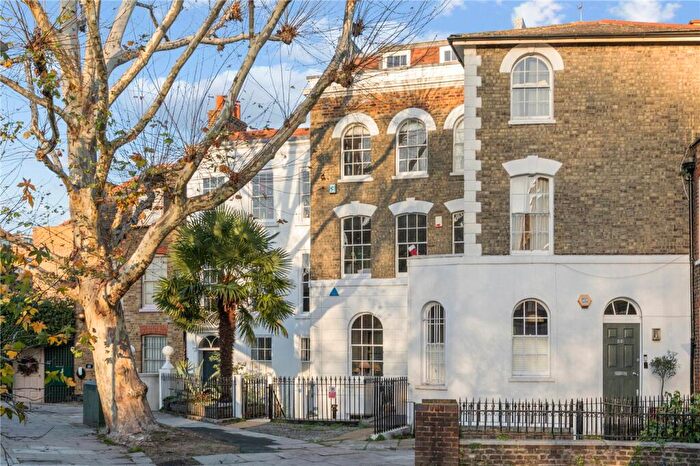 2 Bedroom Flat For Sale In Colebrooke Row, London, N1