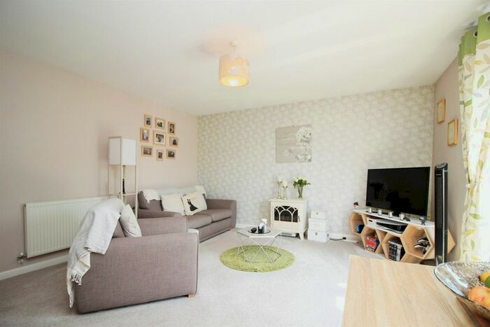 2 Bedroom Flat For Sale In Colliers Way, Huntington, Cannock, WS12
