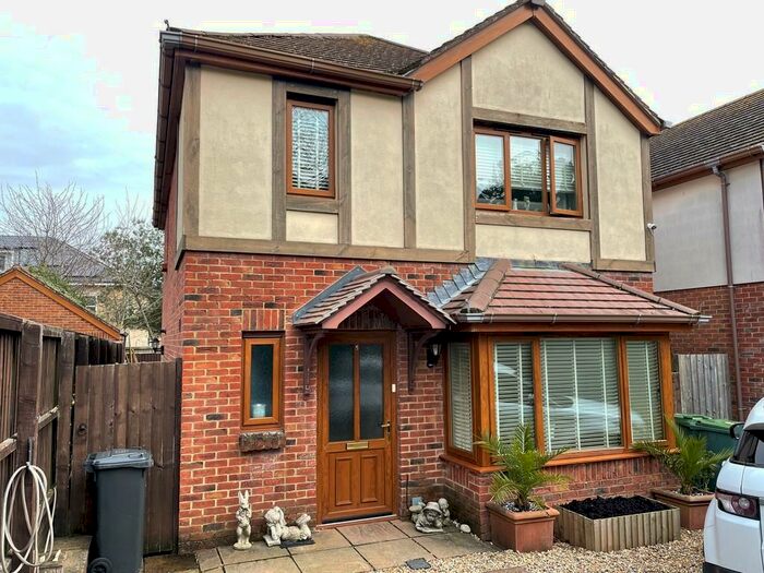 4 Bedroom Detached House To Rent In Westhill Road, Shanklin, PO37