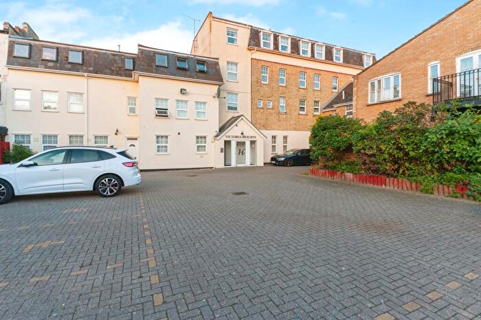 2 Bedroom Flat For Sale In Carnarvon Road, Clacton-on-Sea, Essex, CO15
