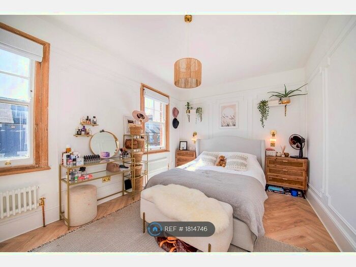 2 Bedroom Flat To Rent In Windus Road, London, N16