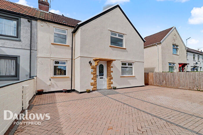 3 Bedroom End Of Terrace House For Sale In Plane Street, Pontypridd, CF37