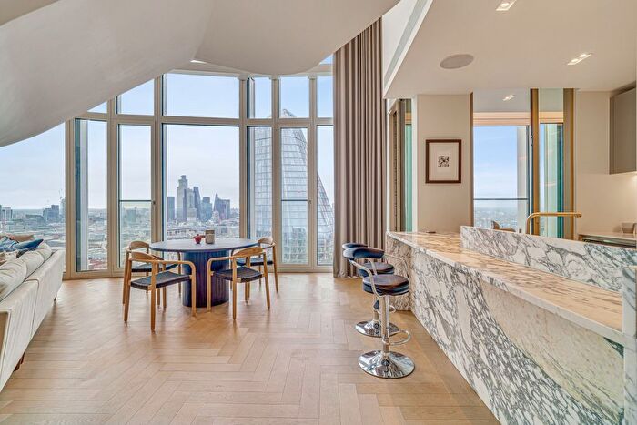 3 Bedroom Flat To Rent In Southbank Tower, Upper Ground, SE1