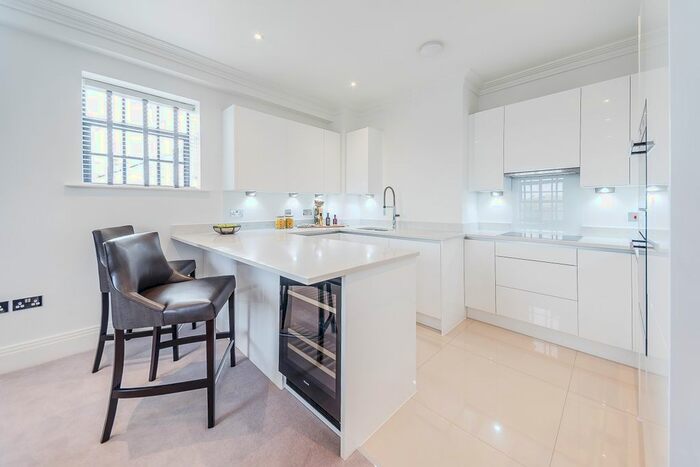 2 Bedroom Flat To Rent In Rainville Road, London, W6