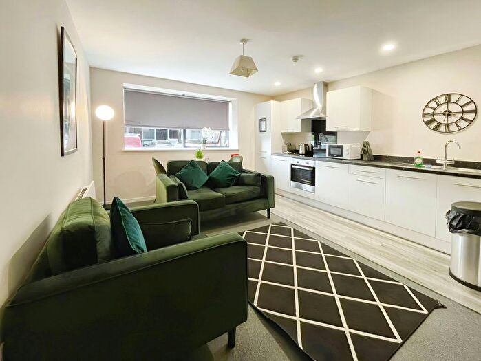 1 Bedroom Flat To Rent In Windsor Street, Salford, M5