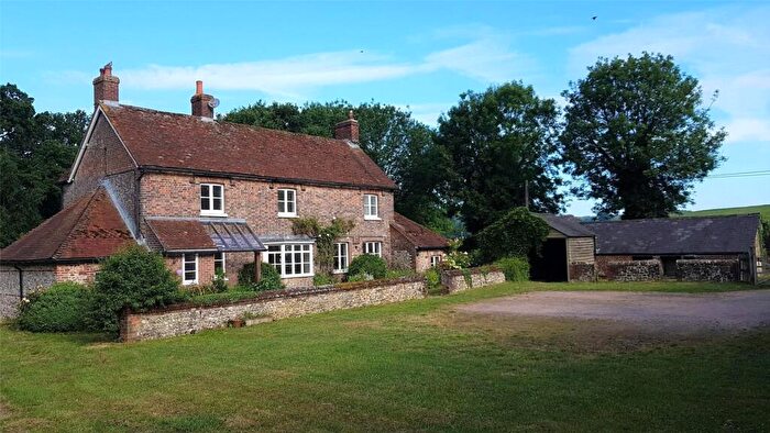 4 Bedroom Detached House To Rent In East Tisted, Alton, Hampshire, GU34