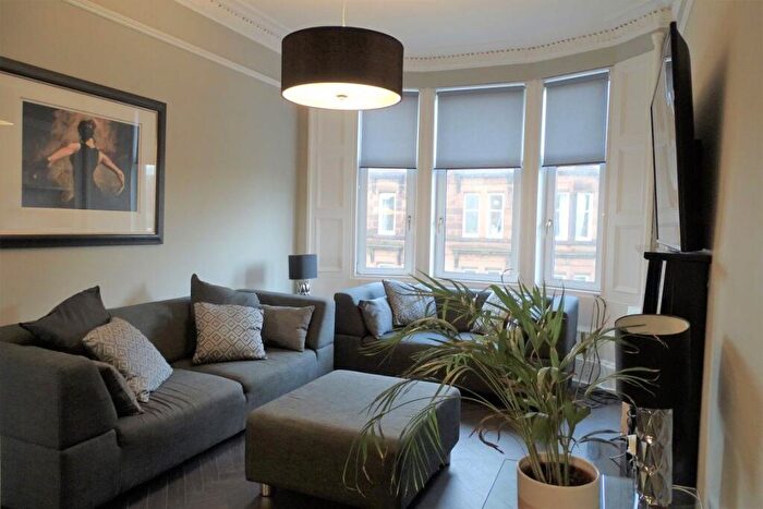 1 Bedroom Flat To Rent In Spacious Bed @ Oran Street, G20