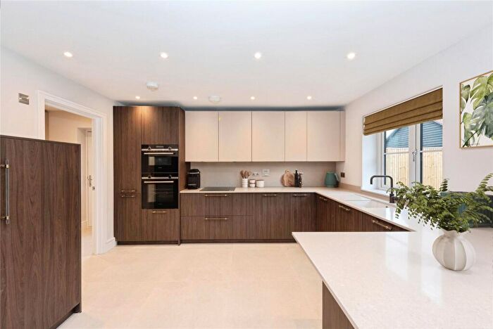 4 Bedroom Detached House For Sale In Huntersfield Farm, Fairlawn Road, Banstead, Surrey, SM7