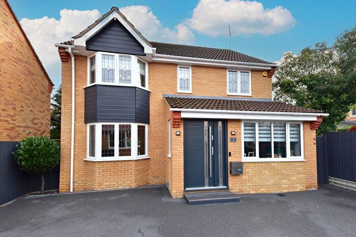4 Bedroom Detached House For Sale In Edinburgh Drive, Abbots Langley, WD5