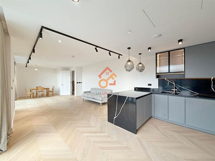 3 Bedroom Flat To Rent In Siena House, Bolinder Place, London, EC1V
