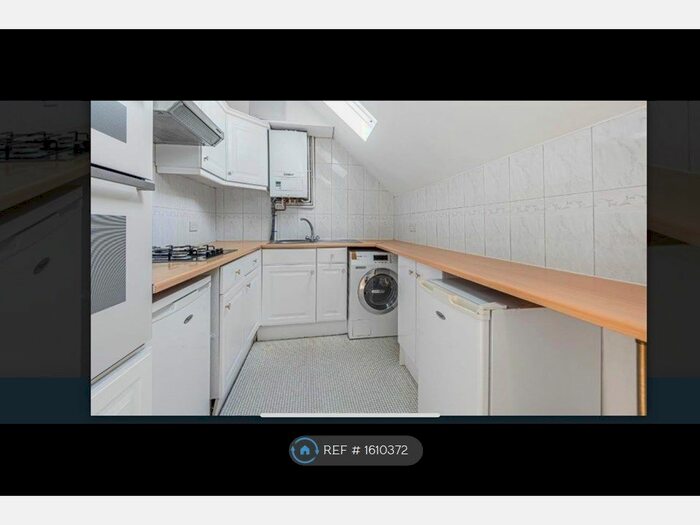 2 Bedroom Flat To Rent In Northumberland Road, New Barnet, Barnet, EN5