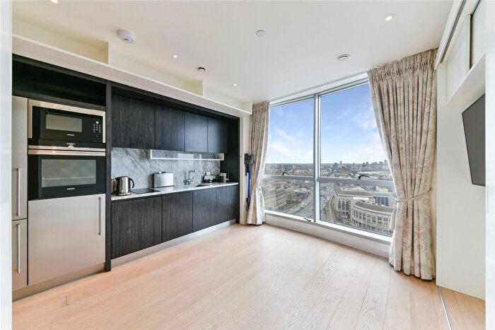 Studio To Rent In Biscayne Avenue, London, E14