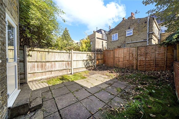 3 Bedroom Terraced House For Sale In Rainville Road, London, W6