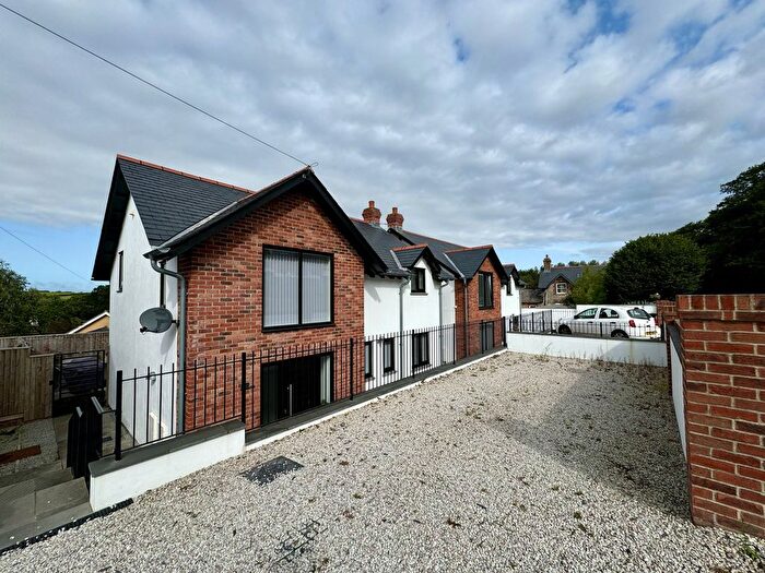 3 Bedroom Semi-Detached House To Rent In Newton Road, Newton Abbot, TQ12