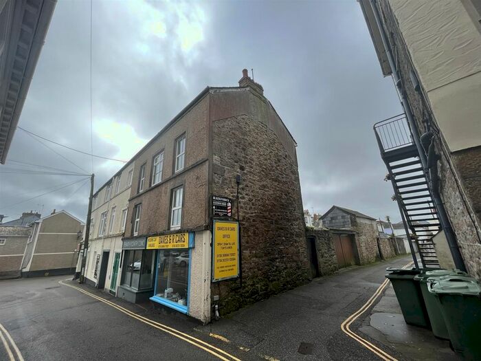 2 Bedroom Flat To Rent In Union Street, Penzance, Penzance, TR18