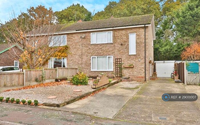 3 Bedroom Semi-Detached House To Rent In Oaklands Drive, Dereham, NR20