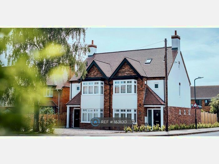 4 Bedroom Semi-Detached House To Rent In Evesham Road, Stratford-Upon-Avon, CV37