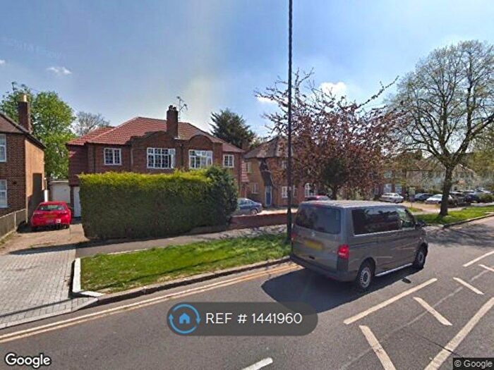 2 Bedroom Flat To Rent In Kenton, Harrow, HA3