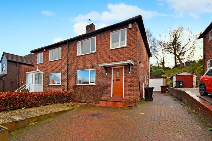 3 Bedroom Semi-Detached House To Rent In Armley Grange Mount, Armley, Leeds LS12