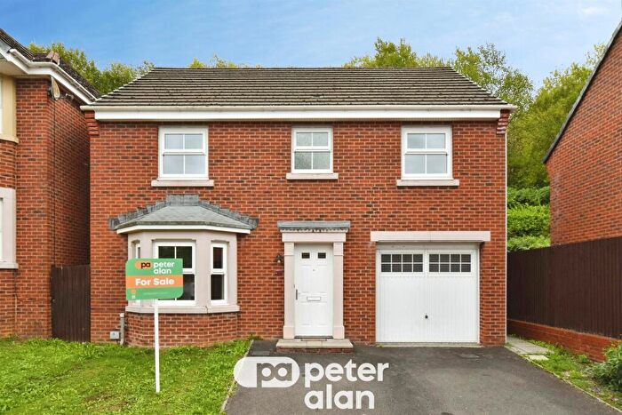 4 Bedroom Detached House For Sale In Glas Y Gors, Aberdare, CF44