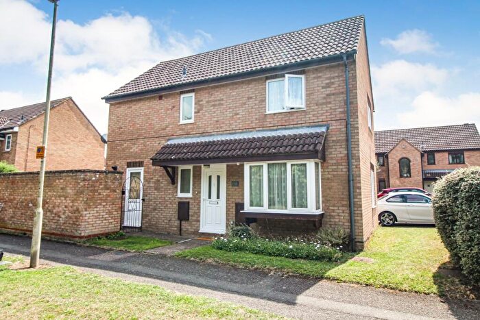 4 Bedroom Detached House To Rent In Hillgrounds Road, Kempston, Bedford, MK42