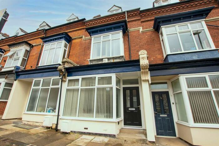 6 Bedroom House To Rent In Bournville Lane, Birmingham, B30