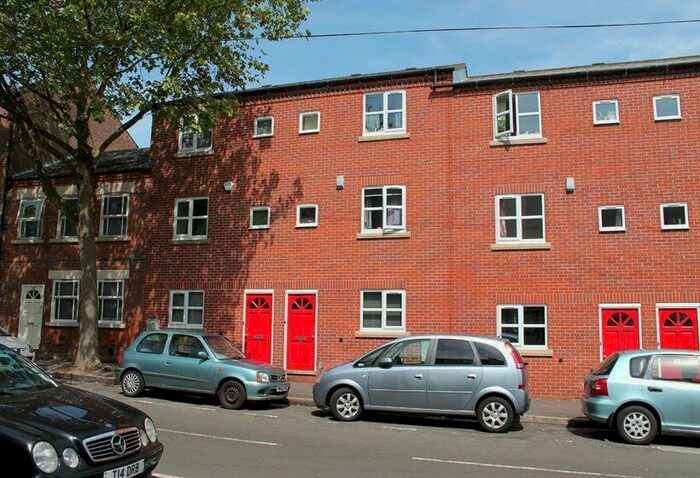 4 Bedroom Town House To Rent In North Sherwood Street, Nottingham, NG1