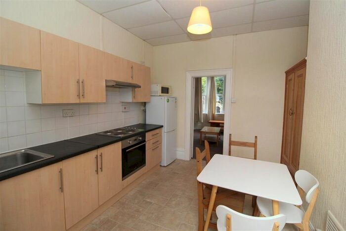 2 Bedroom Flat To Rent In Morlais Street, Roath, Cardiff, CF23