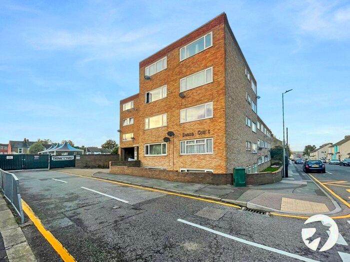 Studio To Rent In Dalton Street, Gillingham, Kent, ME7