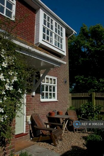 3 Bedroom End Of Terrace House To Rent In Fitzalan Mews, Arundel, BN18